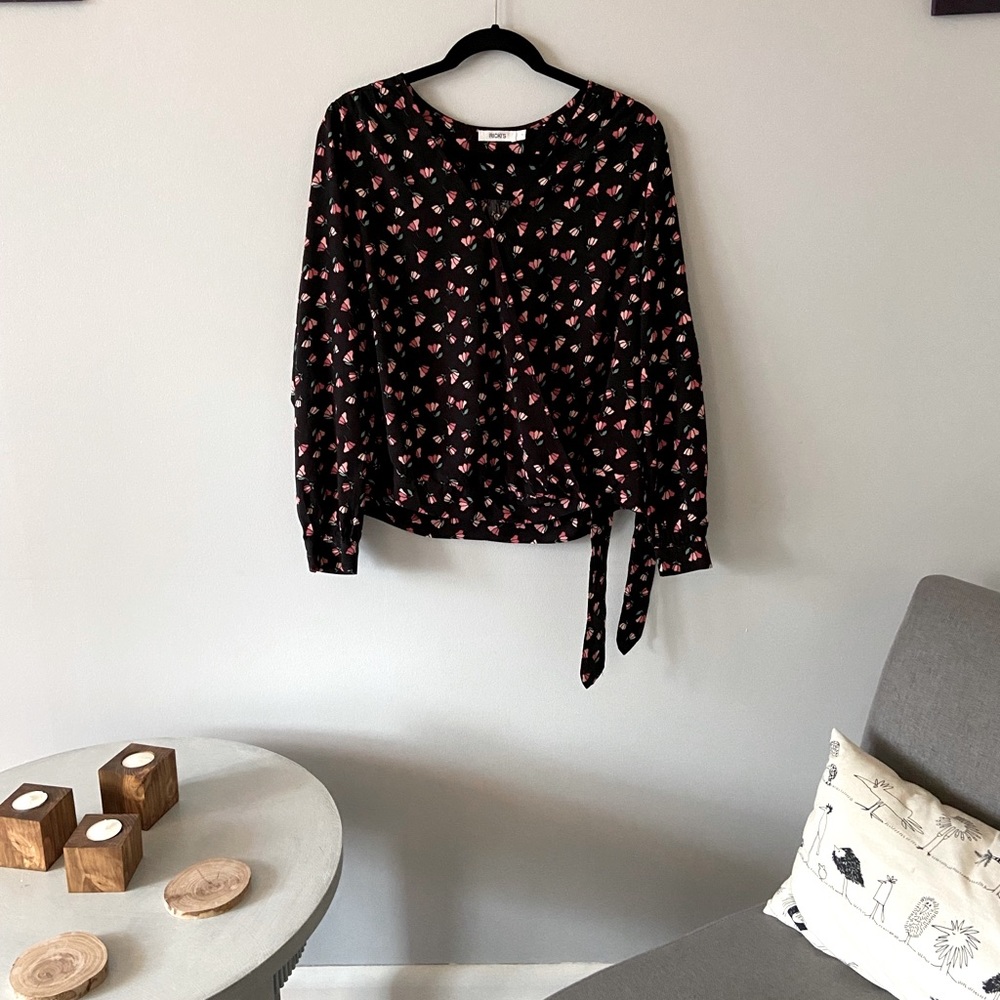 Ricki’s wrap top